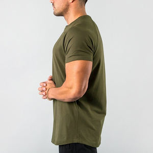 Camiseta deportiva de entrenamiento ajustada para hombre, tejido de poliéster/algodón, transpirable, de secado rápido, personalizable - Product Image 3