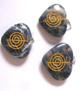 Comprar Colgante de Piedra sodalita Choko-Reiki, joyas de piedras preciosas de cuarzo semipreciosas talladas en Feng Shui y estilo amor - Product Image 1