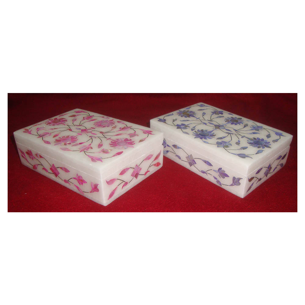 สีชมพูและสีฟ้า