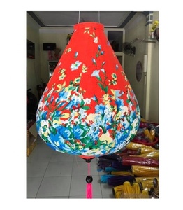 Lanterne décorative en soie Lanterne asiatique élégante faite à la main pour mariages et fêtes - Product Image 4