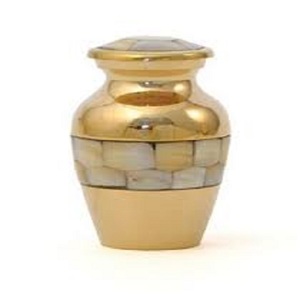 Urnes de crémation en gros Top qualité en laiton métal brillant poli fantaisie grande taille adultes urnes en gros perlées urnes de décoration - Product Image 3