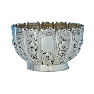 Kitchenware Utensils Large Space Hotel Catering Use Bowl Handmade Supplier Embossed Design Serving Bowl At Lowest Price