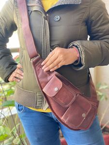 Bandolera Vintage de cuero hecho a mano para hombre, bolso de hombro hecho a mano - Product Image 3