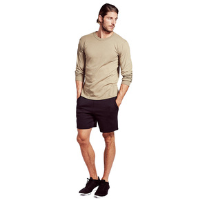 T-shirt à manches longues et short de Jogging pour homme - Product Image 1