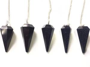 Pendentifs sculptés en pierre d'or bleue Cristal de guérison Reiki à six facettes fabriqué en usine pour les techniques de radiesthésie de méditation Feng Shui - Product Image 4