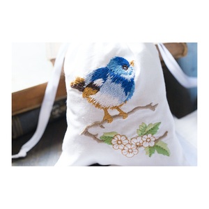 Bobo Bird — sac cadeau brodé, 100% coton, large - Product Image 1