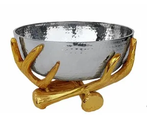 Cuencos de Metal para mezclas de ensaladas, cuencos decorativos de plata de lujo con cuernos dorados, tazón martillado de Pedestal para decoración nórdica del hogar y cocina