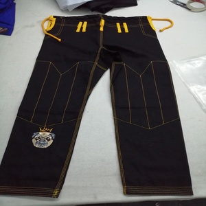 Traje de Entrenamiento de Jiu Jitsu Brasileño y MMA, Personalizable, Blanco con Bordado Azul, Algodón Ligero de 380g, Ropa Deportiva OEM - Product Image 4