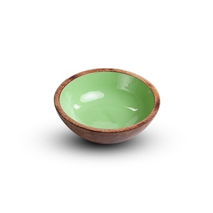 ชามไม้มะม่วงทำมือเคลือบสีเขียว ดีไซน์มินิมอล สำหรับเสิร์ฟอาหาร - Product Image 1