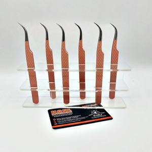 Pince à épiler pour extensions de cils en gros, couleur pêche, forme incurvée, volume, marque privée, pointe en fibre - Product Image 3