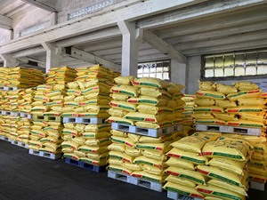 Chlorure de polyaluminium (PAC) de haute qualité de la marque VNT, poudre jaune, pureté 30 %, qualité industrielle pour le traitement de l'eau - Product Image 5