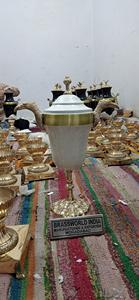 Énorme urne de crémation blanche en laiton avec deux côtés de visage d'aigle fournitures de funérailles cuivworld inde - Product Image 6