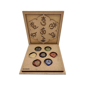 คริสตัลบำบัดหินจักระเรกิสลัก,ชุดจักระเรกิเจ็ดชิ้นพร้อมกล่องไม้: หินเรกิ Agate 7ชุดจักระพร้อมกล่อง - Product Image 3