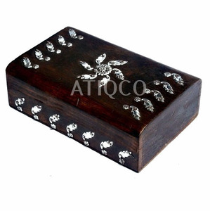 Urne funéraire en bois Atiqco avec incrustations sculptées, style américain, fabrication traditionnelle pour adultes - Product Image 6
