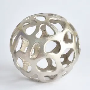 Export Quality Silver Finishing Unique Design Metal Tabletop Desk Sculpture For Home Office or Hotel Decorative Purpose