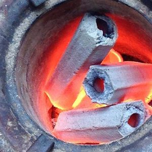 2020 Offre Spéciale nouvelle haute qualité prix compétitif balle de riz briquette charbon de bois longue durée de combustion amical échantillon gratuit Viet Nam - Product Image 6