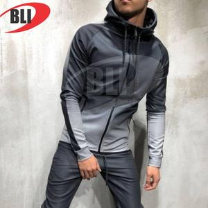 Vente en gros de sweats à capuche imprimés avant et arrière avec sublimation du logo de votre propre marque sweats à capuche zippés personnalisés pour hommes et femmes - Product Image 1