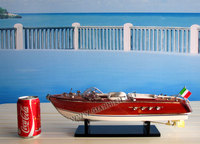 Deko — bateau artisanal en bois, modèle d'aquarama