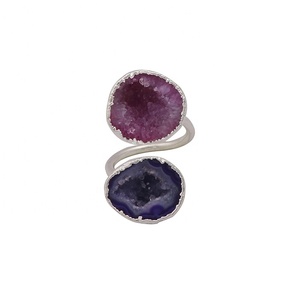 Bague de déclaration en pierre précieuse de druzy en géode naturelle, anneaux réglables en laiton argent électroplaqué - Product Image 1