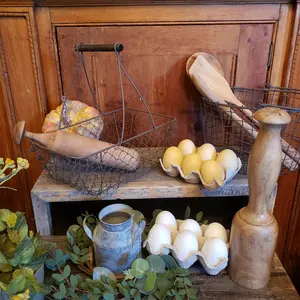 Porte-oeufs en métal de conception de coeur support pour six oeufs gris enduit de poudre fer ustensiles de cuisine support de stockage de table pour usage domestique - Product Image 4