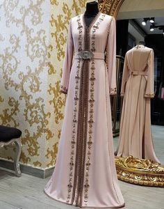 DAZZLING---STUNNING--CAFTAN para boda y fiesta, elegante, embellecedor, cuentas de cristal, trabajo de piedra, 2021 - Product Image 1