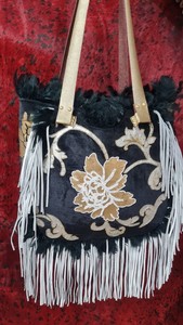 Sac fourre-tout vintage pour femme avec broderie florale ethnique, pompon perlé et logo personnalisé - Product Image 2