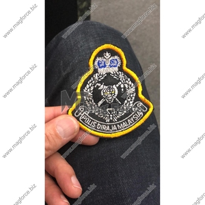 Insignes de broderie en fil métallique fait à la main patchs prix de gros Badges sur mesure - Product Image 4