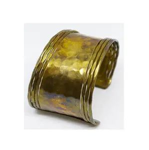 Brass Antique hammered bracelet open cuff bangle in golden vintage jewelry Accessories