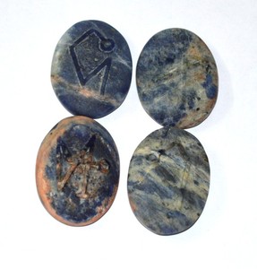 Chakra Gravé Ensembles | Sodailite Gravé Arc Reiki pierres naturelles - Product Image 1