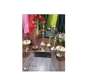 Candelabro de latón de alta calidad, suministros de Iglesia, Brassworld, India, todos los tamaños - Product Image 1