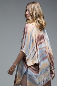 Kimono de verano hasta la rodilla para mujer, atractivo tejido de rayón teñido anudado, cubierta Sexy para vacaciones nocturnas, ropa de resort Natural - Product Image 5