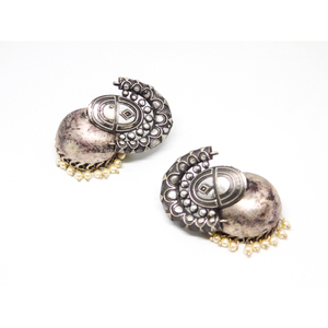 Jhumka-pendientes de aro de latón hechos a mano para mujeres y niñas, joyería de diseño floral, estilo plateado - Product Image 2