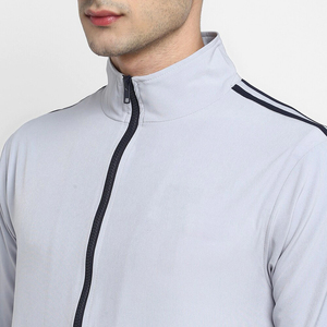 Conjunto Deportivo de Invierno para Hombre, Corte Ajustado, Personalizable, con Sudadera con Cremallera y Forro Polar Transpirable y Ecológico - Product Image 6