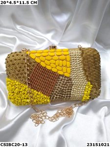 Elegante bolso de noche de seda de diseñador para ocasiones nupciales o especiales Lujoso bolso de mano - Product Image 5