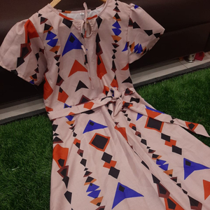 Nouveau dernier parti porter très belle imprimé filles haut Midi filles indiennes porter prêt à porter pas cher bas prix en gros Surat vêtement - Product Image 1