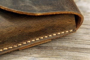 Bolsa de cuero de moda para teléfono móvil con correa para el hombro, hecha a mano bandolera, funda para Iphone, bolsa para teléfono móvil, servicio OEM y FBA - Product Image 3