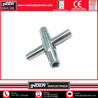 Clé à eau argentée à quatre voies de qualité professionnelle pour bricolage, nouvelle conception, outils manuels robustes pour la réparation de plomberie, meilleur prix, vente en gros, ODM