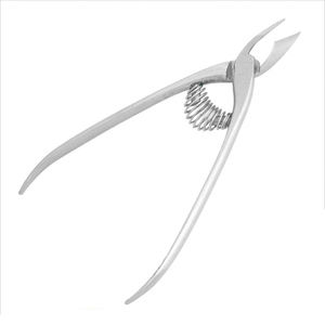 MARI Instruments - Cortaúñas Profesional para Manicura y Pedicura, para el Cuidado de las Uñas de las Mujeres, Cortacutículas Ajustable con Resorte de Acero Inoxidable - Product Image 3