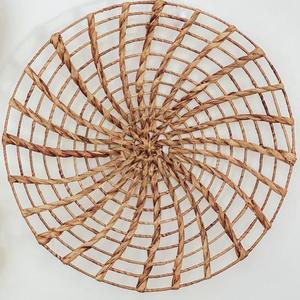 Juego de 3 Cestas Boho Hechas a Mano en Vietnam, Platos Decorativos Tejidos para Colgar en la Pared - Product Image 4