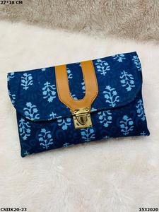 Ikkat bolso de mano de diseñador - Product Image 3