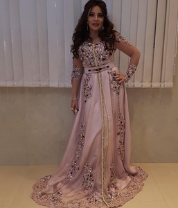 Perfecto para ocasiones especiales Ropa de diseñador única Hermosas opciones de color Últimas tendencias de moda 2025 - Product Image 1