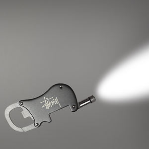 Mosquetón multiherramienta de metal con su logotipo personalizado. Incluye cuchillo, luz LED y abrebotellas - Product Image 3