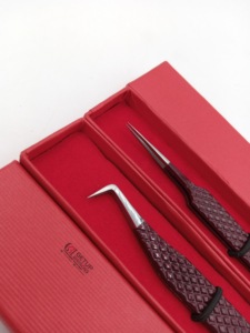 แหนบต่อขนตาสแตนเลสแบบตรงปลายเงิน90องศาเคลือบผงไวน์แบบมืออาชีพ - Product Image 6