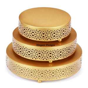 Conjunto de tres soportes de Metal para pasteles, diseño tradicional, Soporte redondo para pastel, decorativo, cubierto de polvo dorado, venta al por mayor - Product Image 1