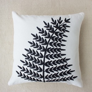 Funda de Cojín de Algodón Bordada Hecha a Mano (16in X 16in) Funda de Cojín Decorativa Bordada Chambray 16X16 - Product Image 5