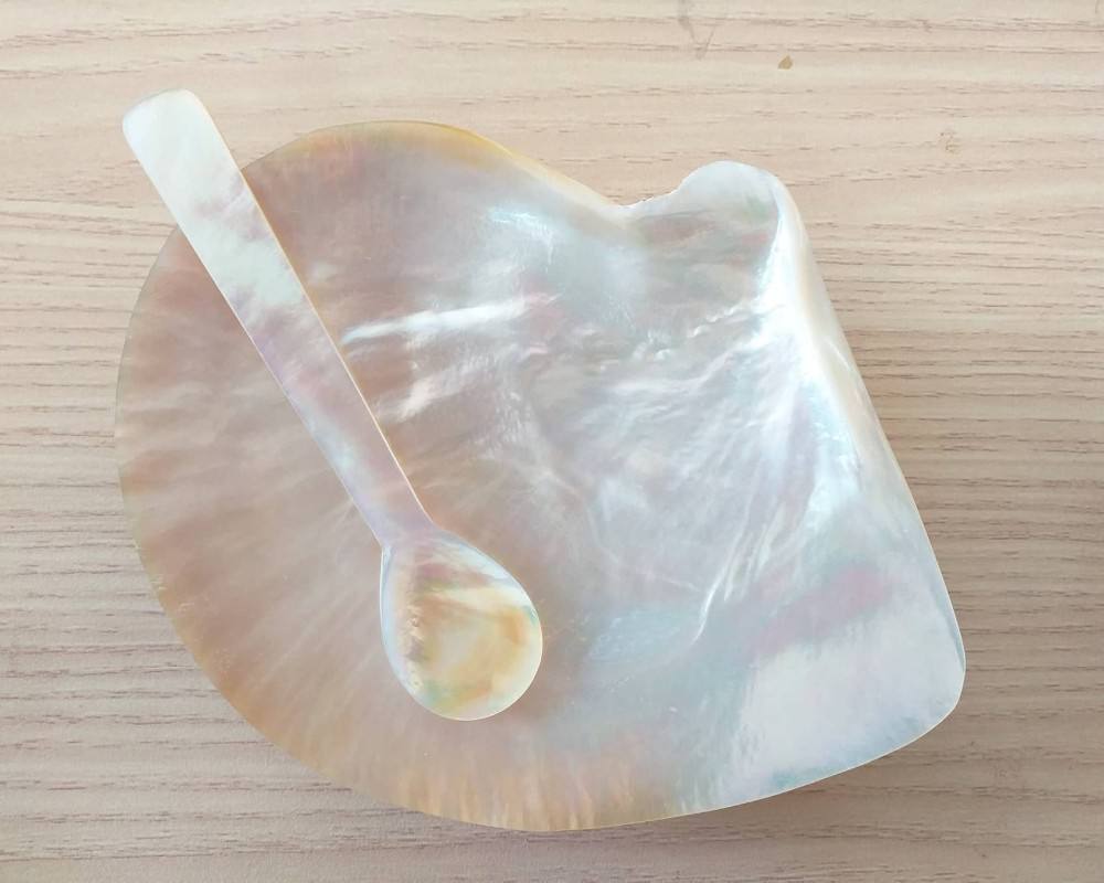 สีเหลือง