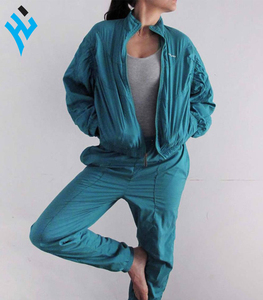 Offre Spéciale Design personnalisé broderie Logo femmes survêtements pantalon de survêtement diamant joggeurs et sweats à capuche strass survêtement - Product Image 4
