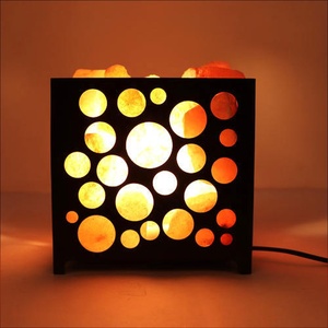 Purificador de aire natural de cesta de hierro tallado en el Himalaya con material orgánico fácil de usar para regalos de negocios Tema de amor - Product Image 1