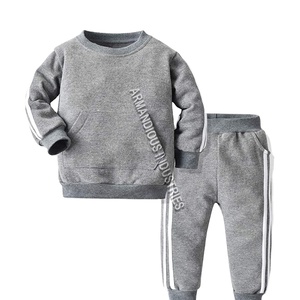 Pull-over simple avec logo personnalisé survêtement pour garçons et filles mode d'hiver ensemble de sweats à capuche pour enfants avec sweats à capuche de jogging vêtements de sport pour enfants - Product Image 1