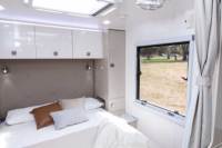 4X4 Berth Outdoor Off-Road Travel Trailer 22ft Luxury RV Camper Caravan Motorhome Mini Kitchen Aluminium Fiberglass Camping
